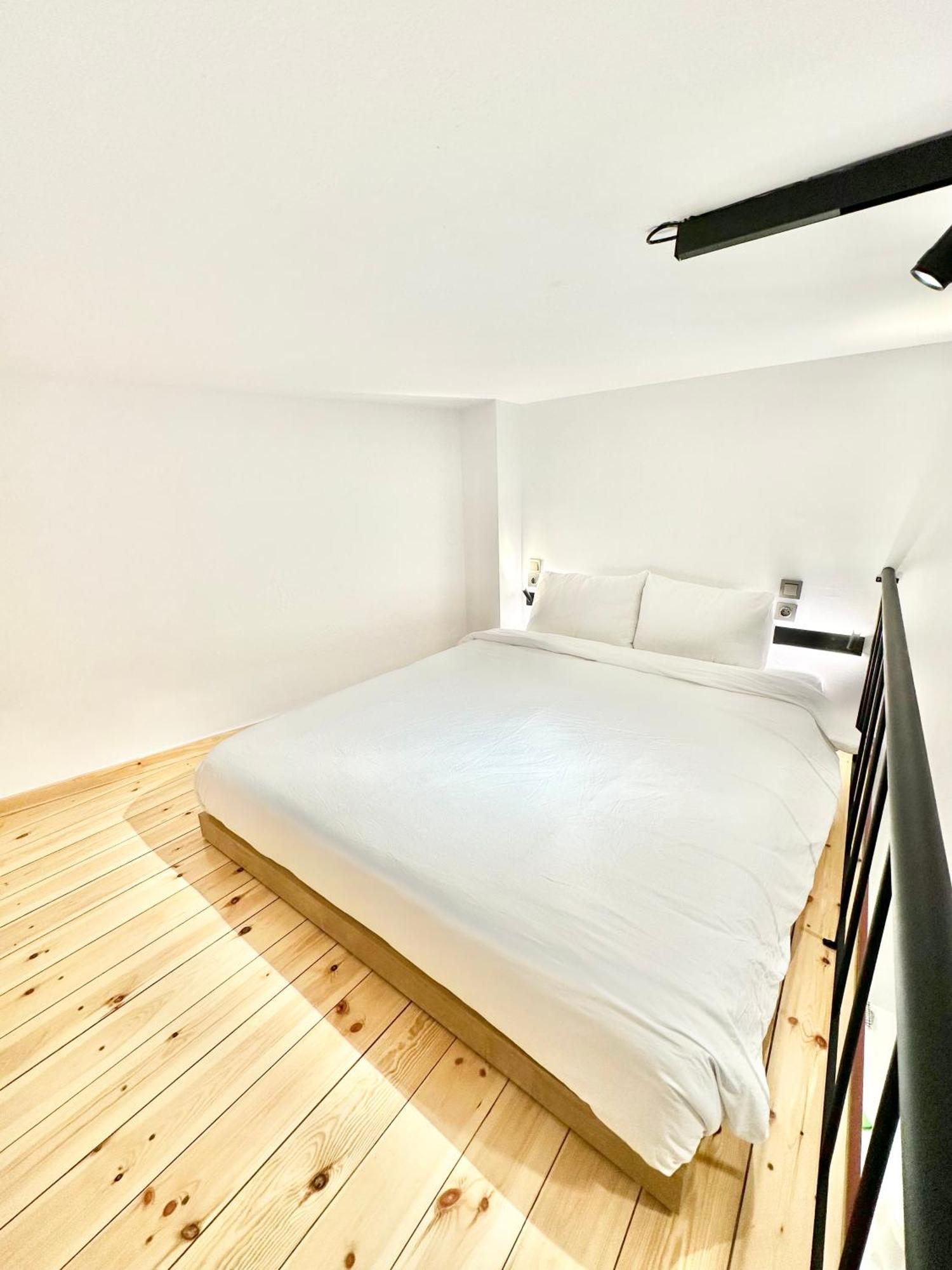 Apartment Loft Escape *